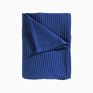 Heckettlane Tintenblaue Waffel-Tagesdecke aus recycelter Baumwolle Heckettlane Tintenblaue Waffel-Tagesdecke aus recycelter Baumwolle