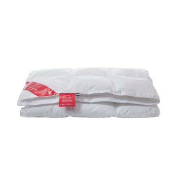 Silvana Cozy Bettdecke Extra Light (Rot) Silvana Cozy Bettdecke Extra Light (Rot)